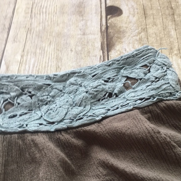 Altar’d State Shorts - Picture 3 of 6